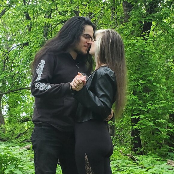 Meet your Posher, Sarah! - Picture 3 of 9